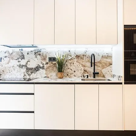 Lägenhet Modern With Stunning Terrace & Sea Views *