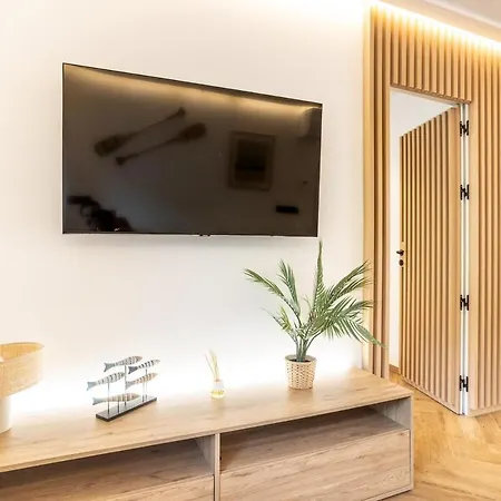 Modern With Stunning Terrace & Sea Views Liñero