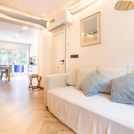 Modern With Stunning Terrace & Sea Views