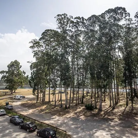 Modern With Stunning Terrace & Sea Views شقة