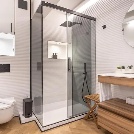 Modern With Stunning Terrace & Sea Views شقة Liñero