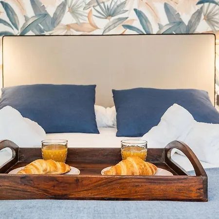 Modern With Stunning Terrace & Sea Views